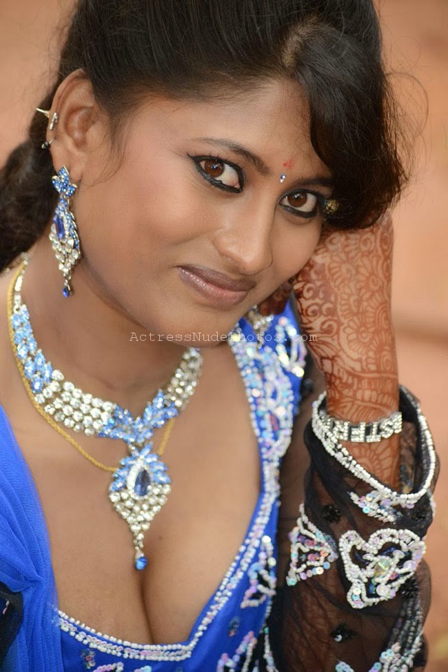 South Indian Films Actress Mamatha Sexy Cleavage Show Exposing 2019